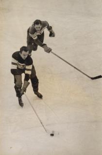 Dobová fotografie , Augustin Bubník v souboji, 1949