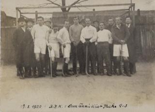 Dobová fotografie BZK vs. Lawn Tennis Praha, 1920