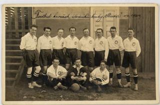 Dobová fotografie, Fotbalový kroužek úředníků banky Slavia v r. 1924