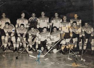 Dobová fotografie hokejové mužstvo ČSR, 1948, autogramy