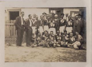 Dobová fotografie malá, fotbal Lysá-Kolín, 1932