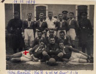 Fotografie fotbalového  týmu Vel. Meziříčí, 1929