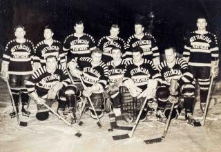 Fotografie - hokejová mužstvo Nottingham Panthers, 1958