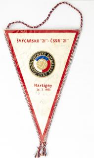 Klubová vlajka fotbal,  ČSSR 21 vs. Švýcarsko 21, podpisy hráčů 1985