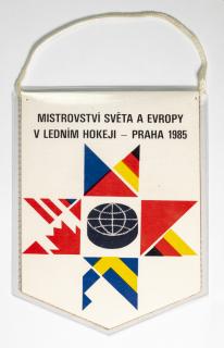 Klubová vlajka MS 1985 hokej Praha - účastníci.