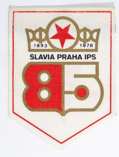 Klubová vlajka Slavia Praha IPS, 85 let fragmnet
