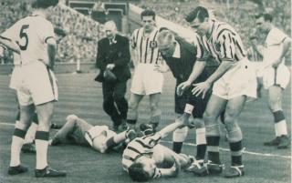 Nostalgia postcard, FA cup Final, 1957
