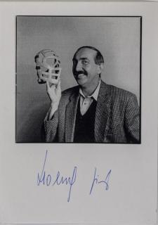 Podpisová karta s fotografií,  Jiři Holeček s maskou