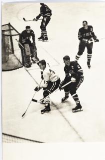 Pohlednice  Lední hokej , ČSSR v. USA,ZOH 1964 Innsbruck