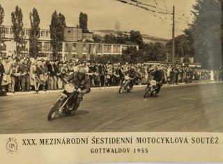 Pohlednice  - XXX. šestidenní motocyklová soutěž, Gottwaldov, 1955