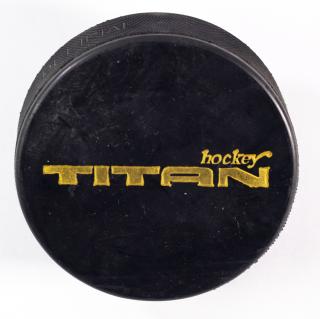 Puk Titan hockey