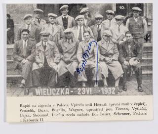 Rapid na zájezdu v Polsku, podpis J.Bican, 1932