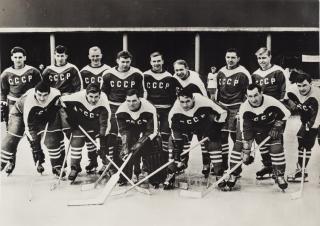 Reprezentační mužstvo CCCP MS v hokeji 1959 Československo II