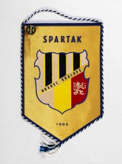 Vlajka klubová, Spartak Hradec Králové, odznak