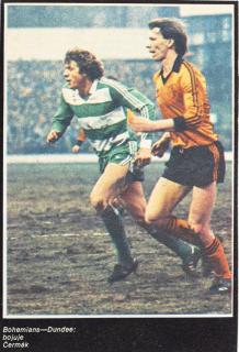 Výstřižek z časopisu  - Bohemians - Dundee: bojuje Čermák, 1983