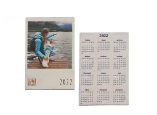 Dřevěný kapesní kalendář ve stylu polaroidky