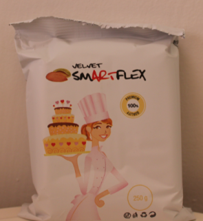 Mandle Smartflex Velvet 250 g cukrářská potahovací hmota - 4-MIX Ltd., Maďarsko