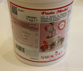 SARACINO BÍLÁ 1kg  modelovací cukrářská hmota - Saracino, Itálie