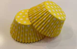 Žluté cukrářské košíčky s puntíky 48ks - EU
