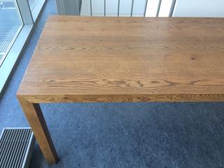 Dřevěný jídelní stůl dub sukatý mořený vintage 200cm