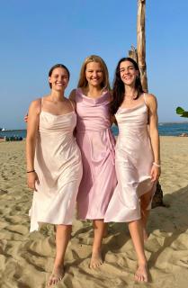 Saténové šaty s výstřihem voda Světle meruňková  /light pink/, 44