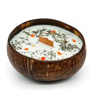 Tropikalia Přírodní sójová svíčka v kokosu v dárkové krabičce LIME, BASIL & MANDARINE 350ml