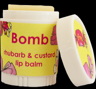 Bomb cosmetics Balzám na rty Rebarborový puding 4,5 g