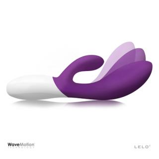 LELO Ina Wave Luxusní vibrátor švestková 20x6,2x3,3 cm Barva: Fialová