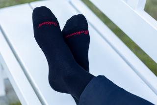 Jednobarevné bavlněné ponožky – černé 35-38