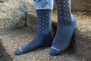 Ponožky – Temně modré s oranžovými a hnědými puntíky 43-46