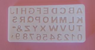 Velká písmena s čísly 1,2 cm