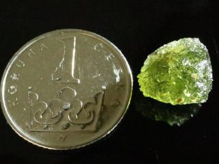 Valounek vltavínu s krásnou barvou - 0,90 g
