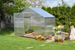 Zahradní skleník LANITPLAST DOMIK 2,6 x 4 m PC 4 mm  + teploměr / vlhkoměr LANITPLAST