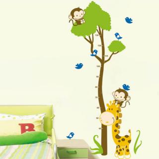 Samolepka metr Žirafa s opičkami
