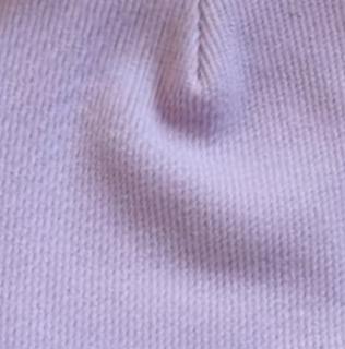 Krátké žebrované šaty s mini rukávkem Barva: Lila, Velikosti: L/XL