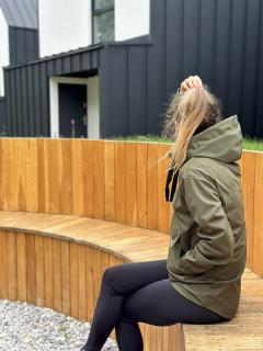 Lehká softshellová bunda s klokaní kapsou Barva: Khaki, Velikost: XS