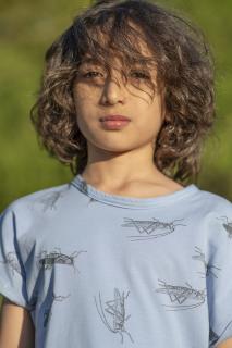 Dětské triko s krátkými rukávy a autorským potiskem  kobylky  Velikosti: 1-2 roky