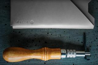 Kožené pouzdro na iPhone odstín: Stone