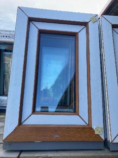 okno 40x60  zlaty dub sklopne