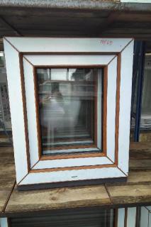 okno 50x60  zlaty dub sklopne
