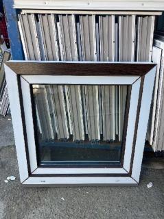okno 70x70  tmavy dub sklopne