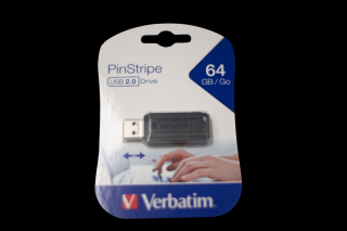 USB Flash 2.0 64 GB PIN STRIPE Store'n'Go černý Verbatim P-blist