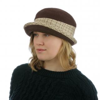 Dámský klobouk s ozdobnou paspulí Velikost: 55