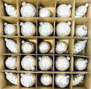 Irisa LUXUSNÍ SET Vánoční ozdoby KATRIN - bílé dekor ornamenty , BOX 41 ks Balení: 39ks, Barva: bílá;stříbrná, Velikost: 7 cm