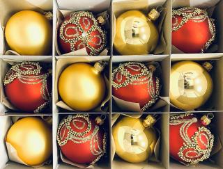 Irisa sada 12 ks skleněných vánočních ozdob velikost 8 cm - Červená a zlatá elegance Balení: 12ks, Barva: zlatá;červená