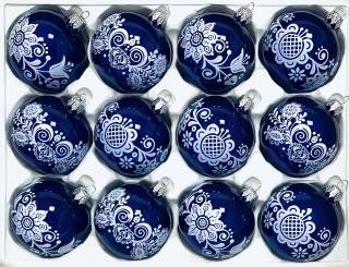 Irisa Vánoční ozdoby DAGMAR modré koule s dekorem modrotisk 7 cm, SET 12 ks Balení: 12ks, Barva: modrá, Velikost: 7 cm