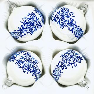 Irisa Vánoční ozdoby DÁŠA bílé koule s dekorem cibulák 7 cm, 4 ks Balení: 4ks, Barva: bílá, Velikost: 7 cm