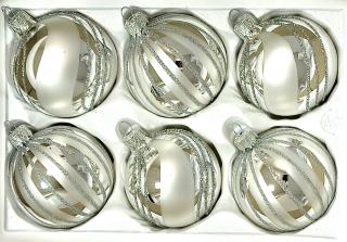 Ledová elegance – Skleněné vánoční ozdoby 7 cm ( stříbrná ) – sada 6 ks Balení: 6ks, Barva: stříbrná, Velikost: 7 cm