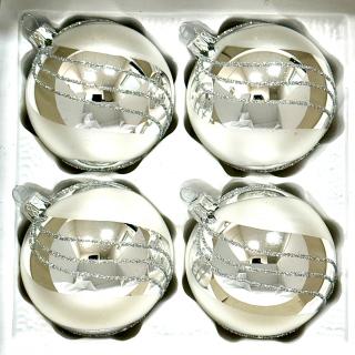Skleněné vánoční koule 8 cm „Stříbrná harmonie“ – Elegantní ozdoby s jemným třpytem - sada 4 ks Balení: 4ks, Barva: stříbrná, Velikost: 8 cm