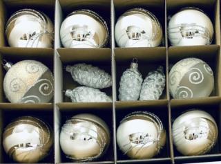 Zimní křišťálové zrcadlení: Sada 14 ks skleněných ozdob (bílá, Velikost 8 cm) IRISA  Balení: 7 cm, Barva: stříbrná, Velikost: 8 cm